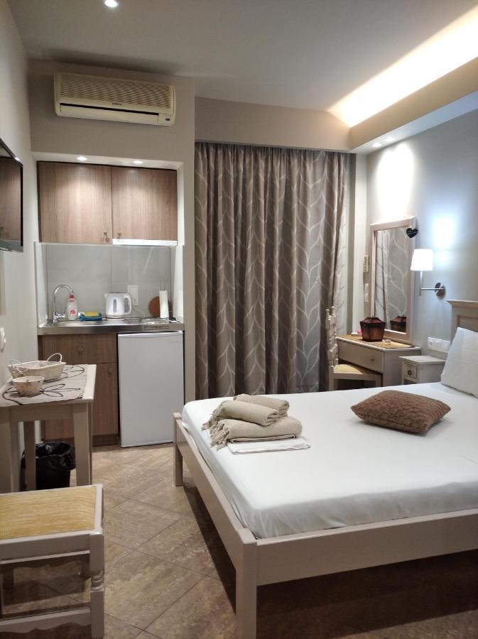 Maltezos Rooms Methana Bagian luar foto