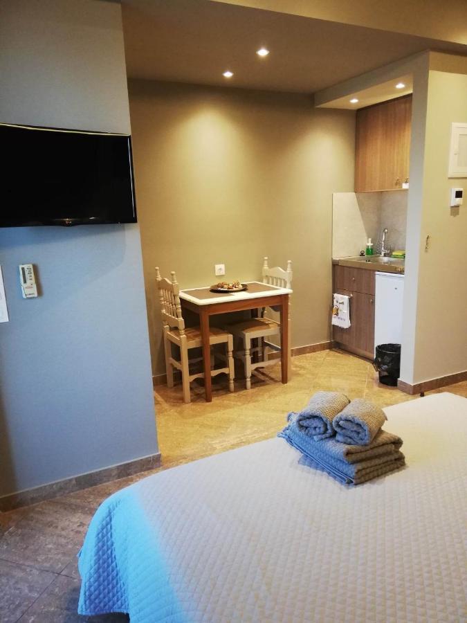 Maltezos Rooms Methana Bagian luar foto