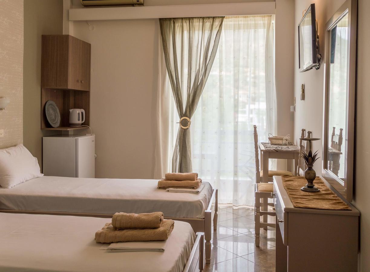 Maltezos Rooms Methana Bagian luar foto