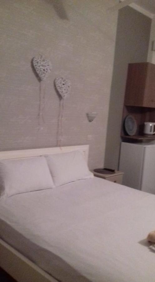 Maltezos Rooms Methana Bagian luar foto