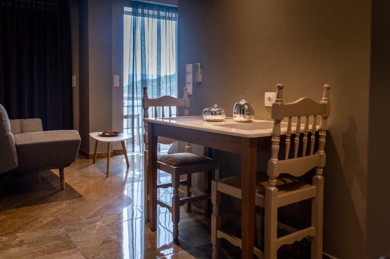Maltezos Rooms Methana Bagian luar foto